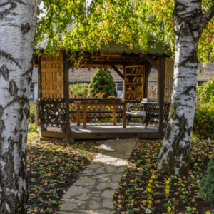 Holzpavillons als Veranstaltungsort für gesellschaftliche Events: Wie man großartige Gartenevents veranstaltet